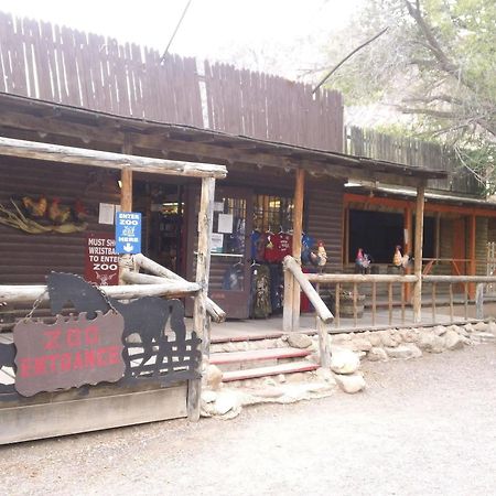 Bonnie Springs Ranch Motel Blue Diamond Extérieur photo