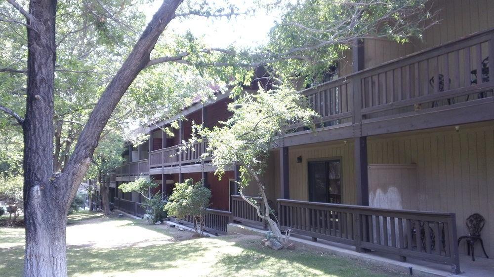 Bonnie Springs Ranch Motel Blue Diamond Extérieur photo