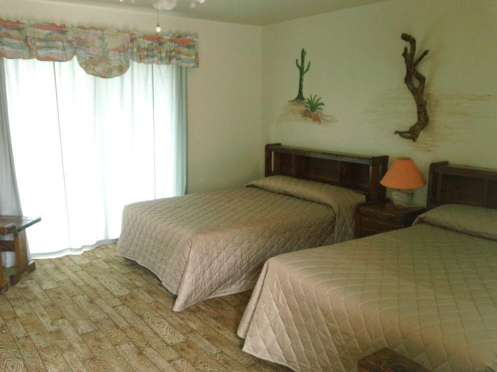 Bonnie Springs Ranch Motel Blue Diamond Extérieur photo