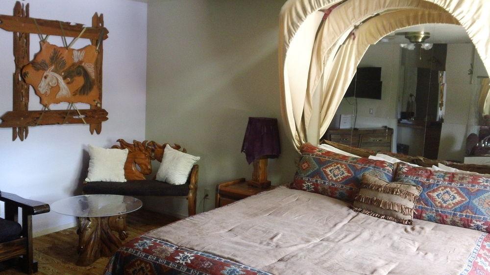 Bonnie Springs Ranch Motel Blue Diamond Extérieur photo