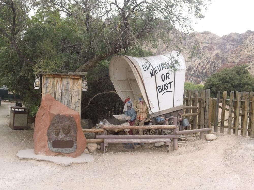 Bonnie Springs Ranch Motel Blue Diamond Extérieur photo