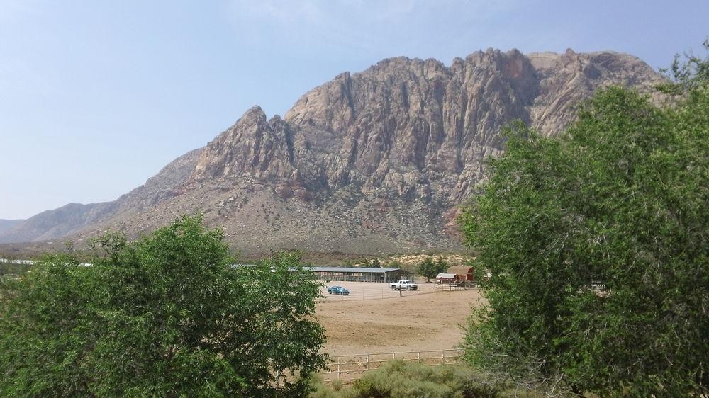 Bonnie Springs Ranch Motel Blue Diamond Extérieur photo
