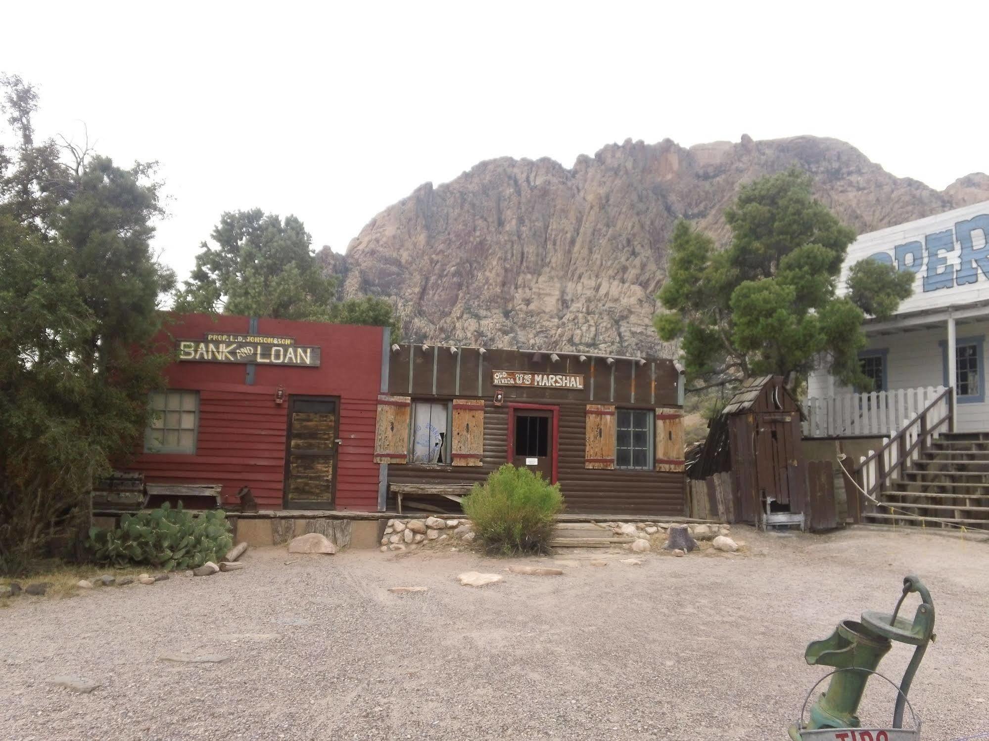 Bonnie Springs Ranch Motel Blue Diamond Extérieur photo