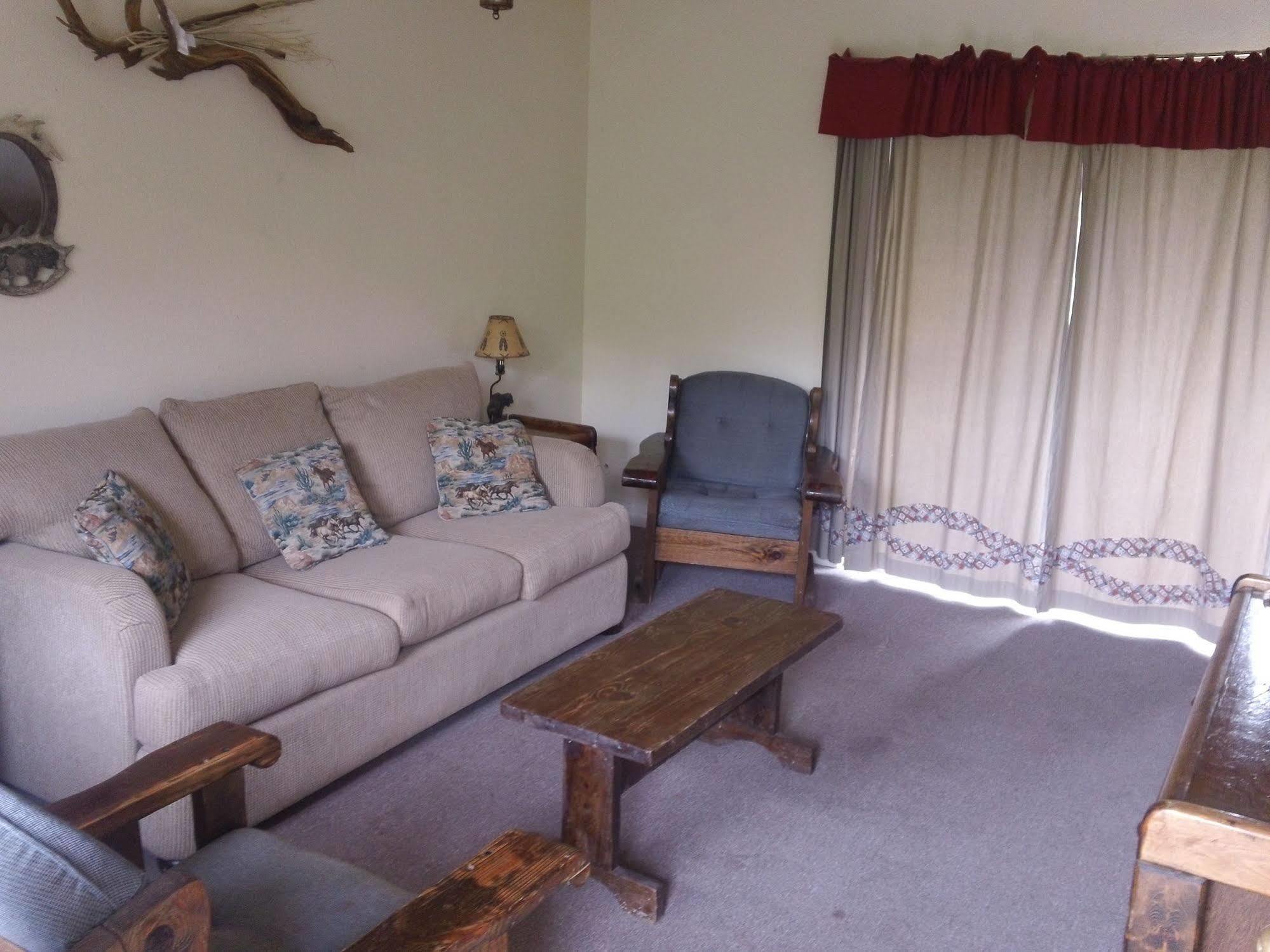 Bonnie Springs Ranch Motel Blue Diamond Extérieur photo